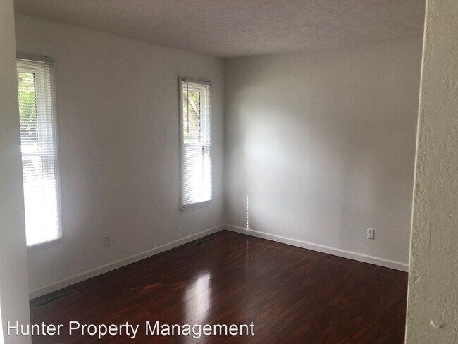 Building Photo - 4 br, 1.5 bath House - 1609 W Broadmoor St