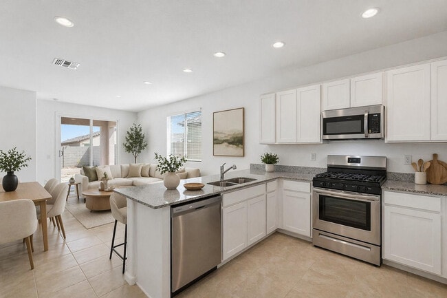 Building Photo - 2440 W Bowker St