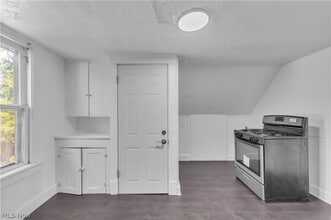 Building Photo - 414 E 148th St
