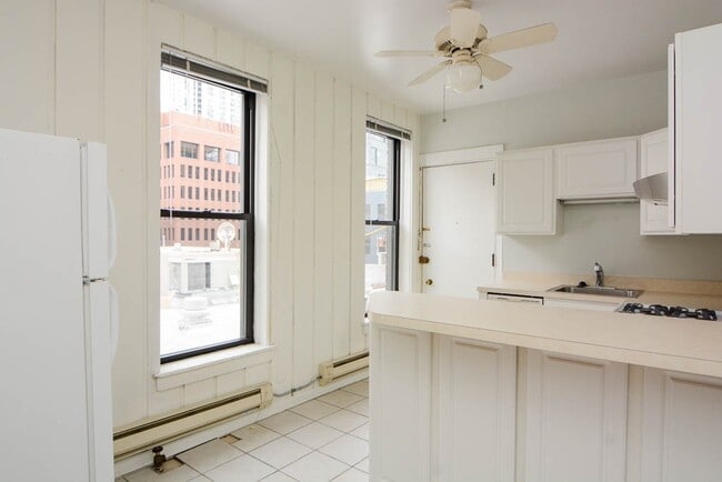 Building Photo - 1219 N Dearborn