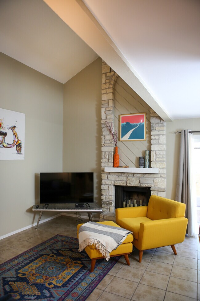 Building Photo - 1805 Cinnamon Path