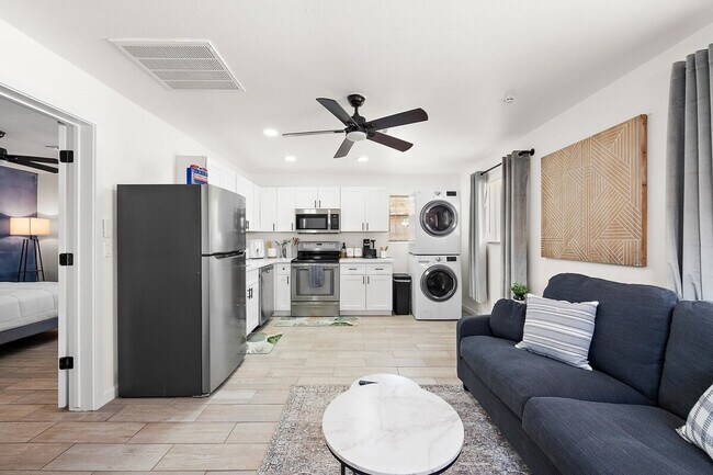 Foto del edificio - 2309 W Colter St