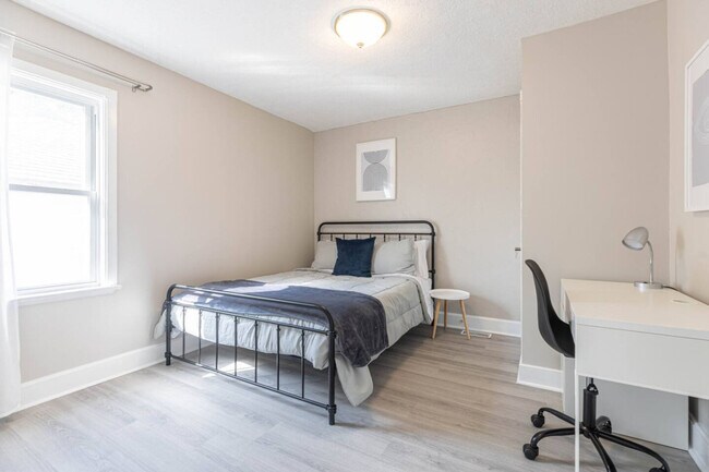 Building Photo - 11 Linwood St