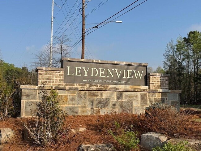 Foto del edificio - 6715 Armonia Dr