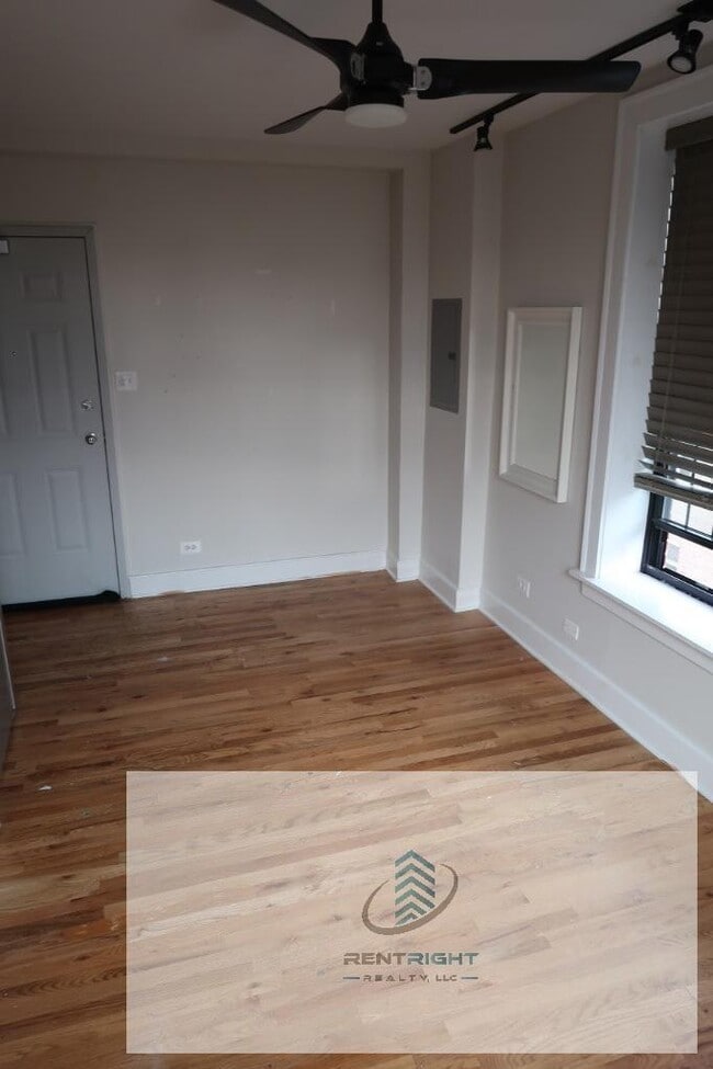 Foto del edificio - 4526 N Sheridan Rd