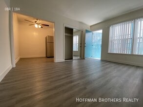 Building Photo - 1210 N Berendo St