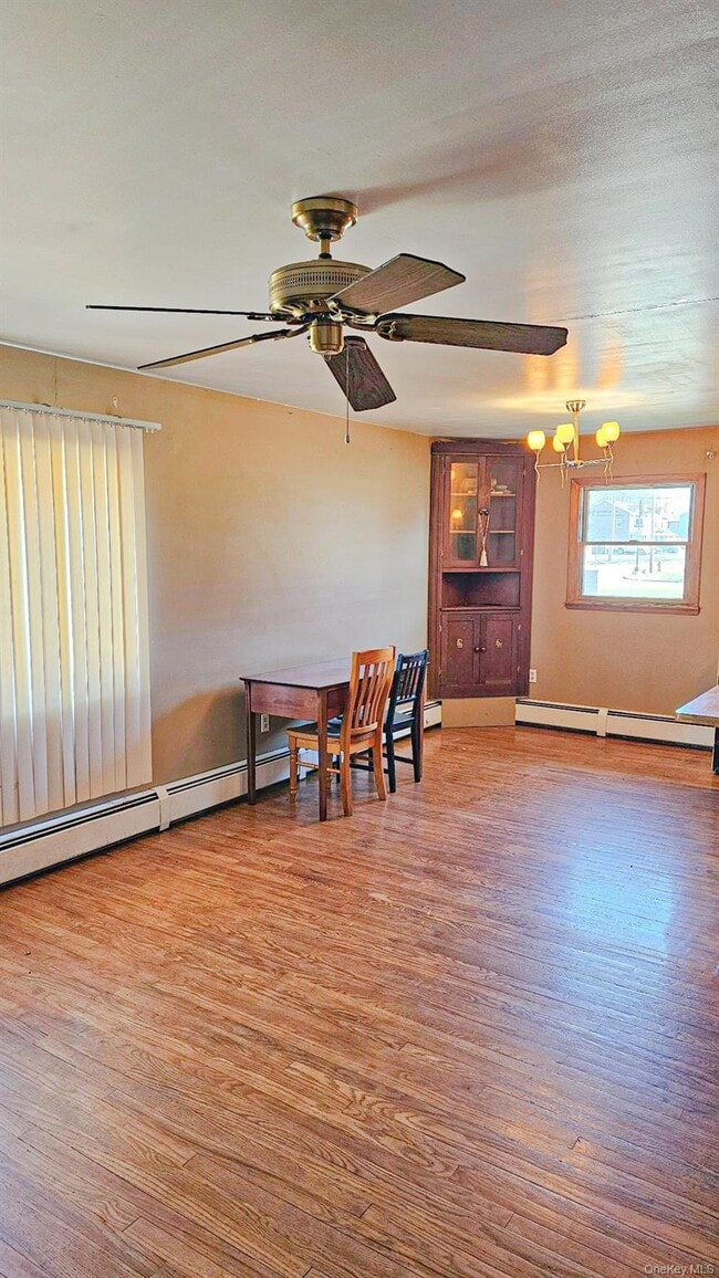 Building Photo - 225 Monhagen Ave