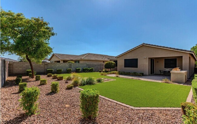 Foto del edificio - 5059 N 183rd Ln