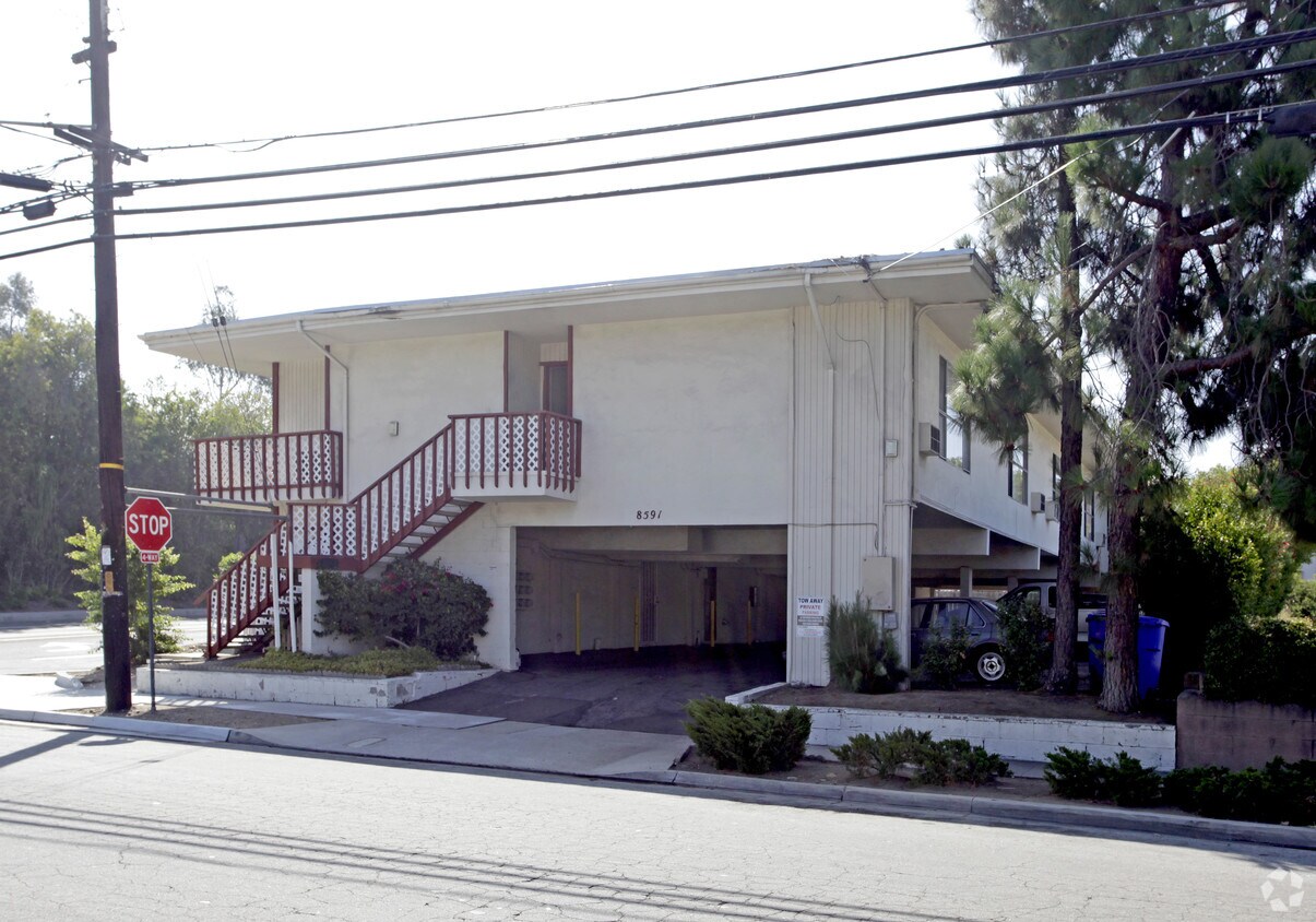 Foto del edificio - Grossmont Pines Apartments