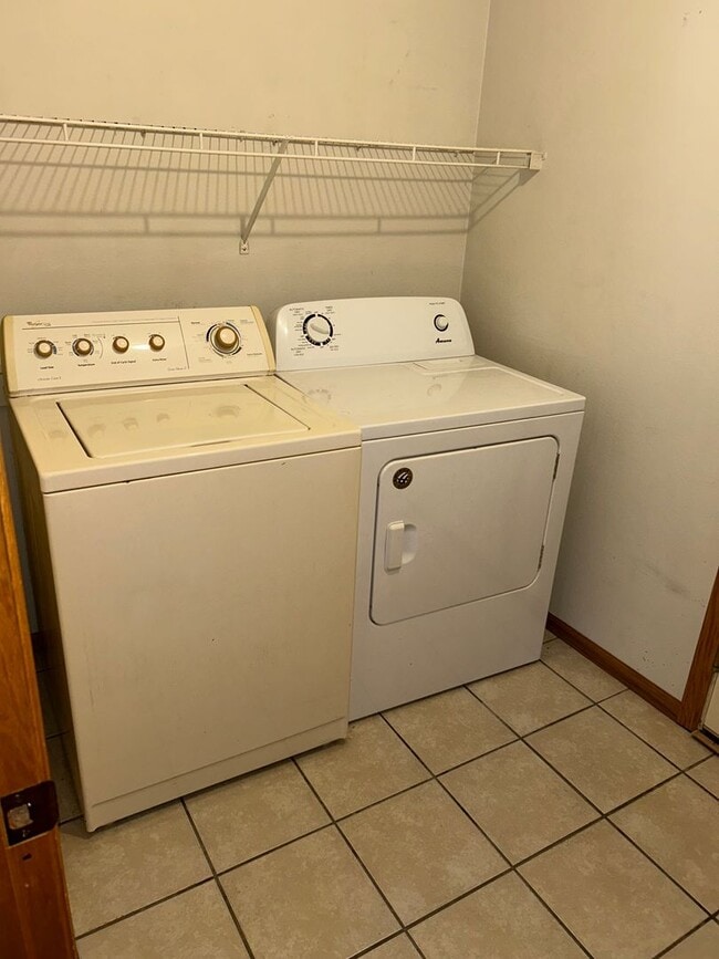 Foto del edificio - 2 Bedroom Twin Home