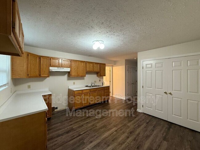 Foto del edificio - 4500 Elliot Ave