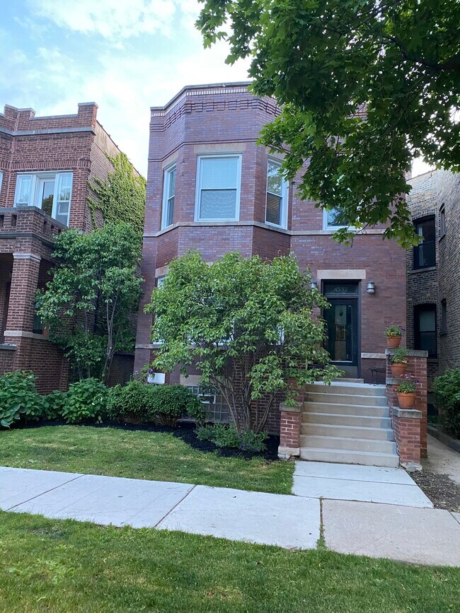 Exterior - 4532 N Albany Ave