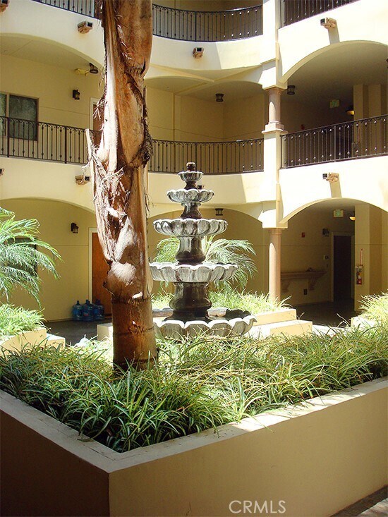 Foto del edificio - 10640 Woodbridge St