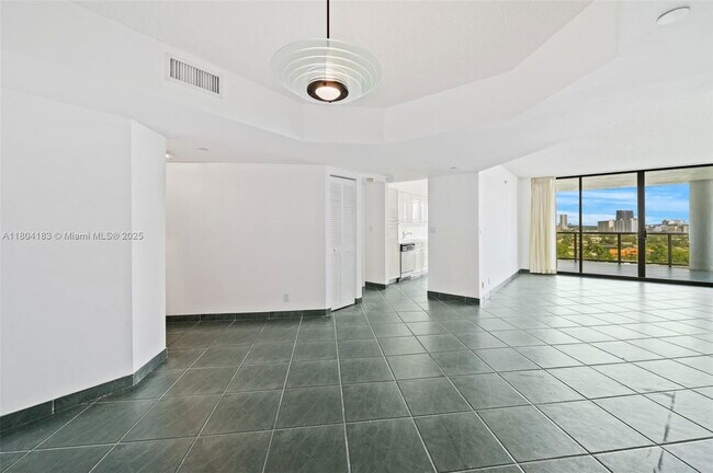 Building Photo - 3600 Yacht Club Dr