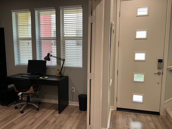 Foto del edificio - 212 Paramount