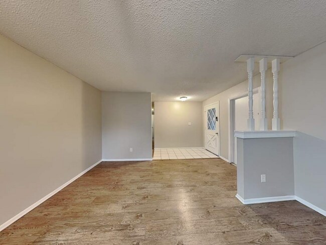 Foto del edificio - 4419 Orangebrook Dr