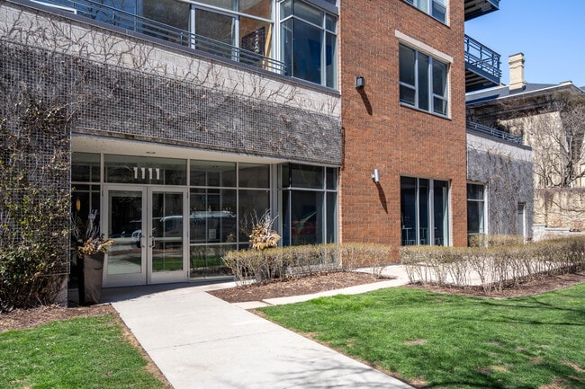 Foto del edificio - 1111 N Marshall St