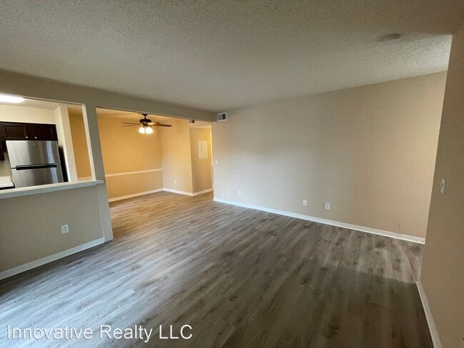 Building Photo - 1 br, 1 bath House - 3032 Antique Oaks Cir...