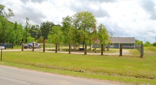 Foto del edificio - 10025 Plum Grove Rd
