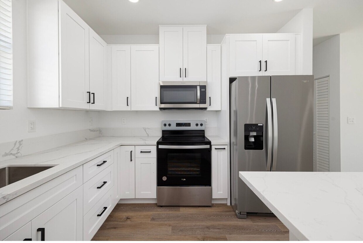 Foto principal - 1/2 Off First Month's Rent - New Construct...