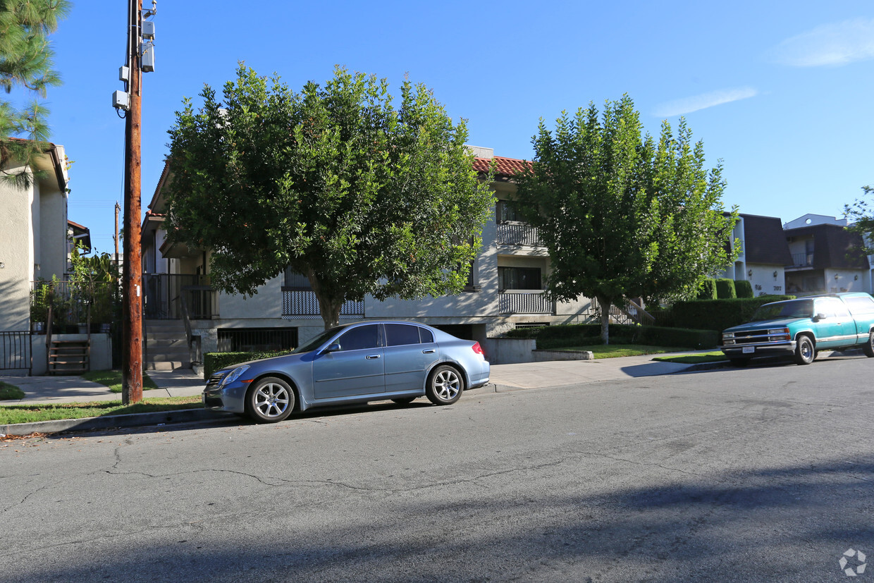 Foto del edificio - 701 Orange Grove Ave