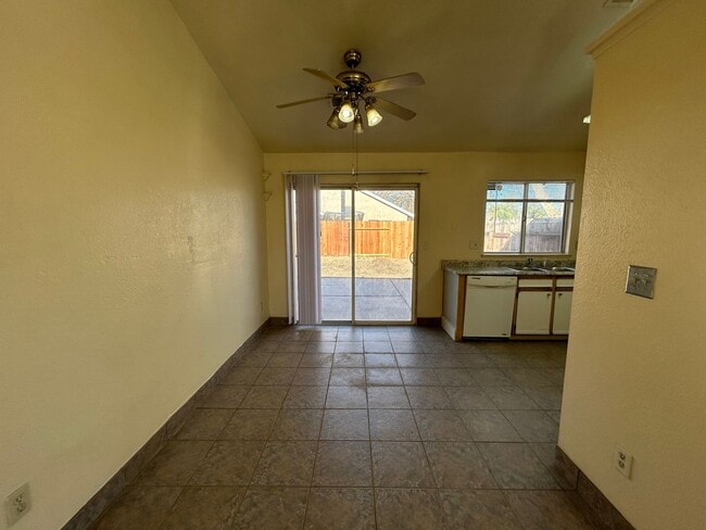 Building Photo - 1101 Vintner Ln
