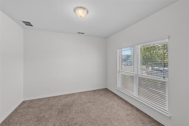 Foto del edificio - 1916 Henderson Dr