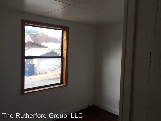 Building Photo - 4245 Beethoven Ave