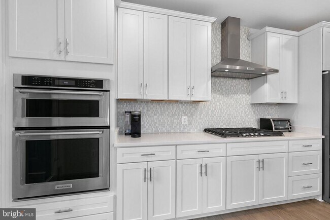 Foto del edificio - 3507 Bellflower Ln