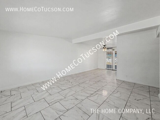 Foto del edificio - 6225 E Calle Aurora