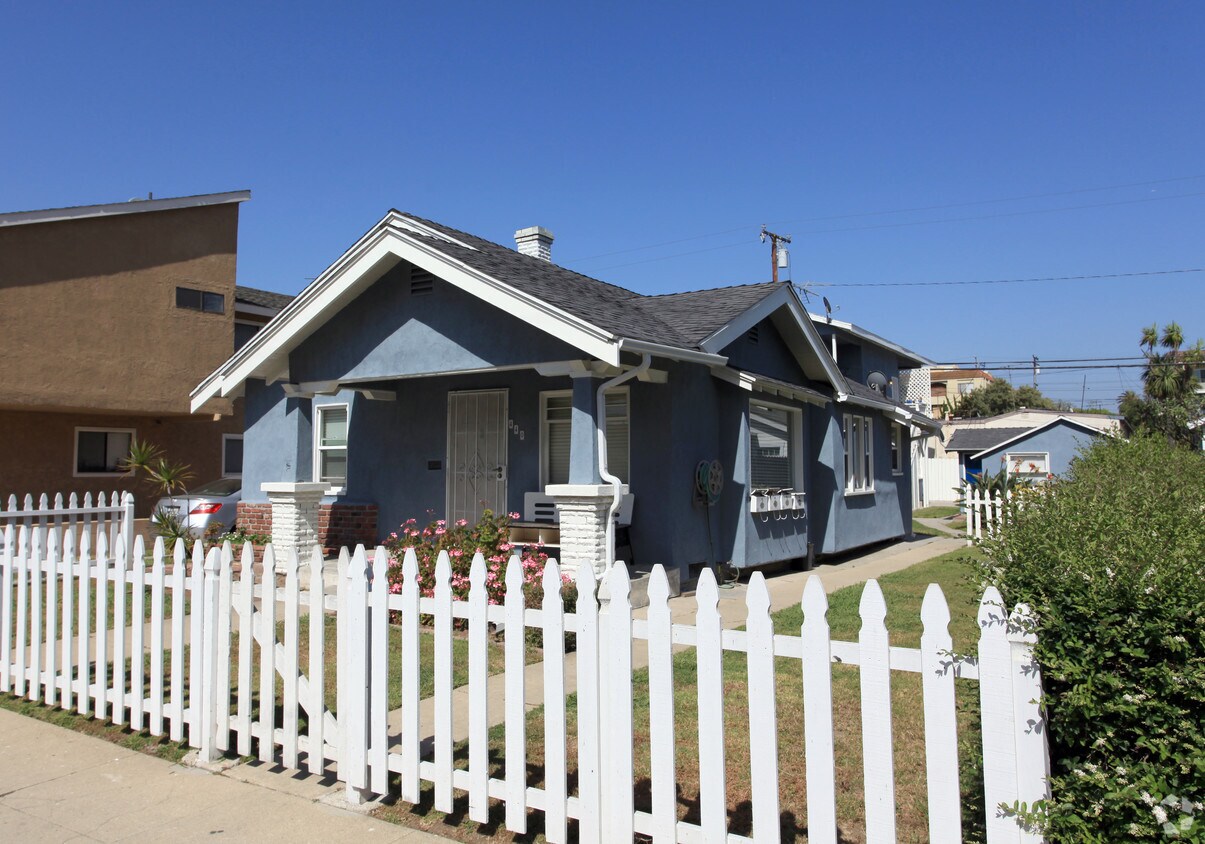 Building Photo - 440 Coronado Ave