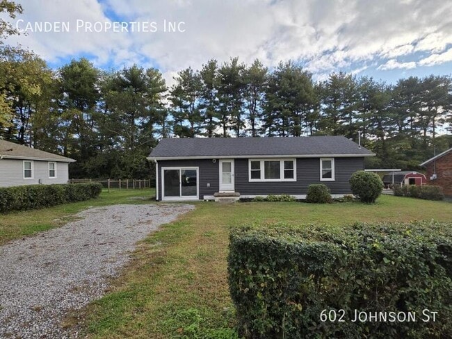 Photo - 602 Johnson St House