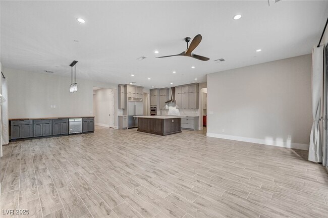 Foto del edificio - 3395 Stone View Ave