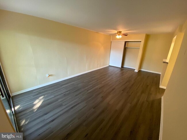 Building Photo - 5766 Rexford Ct