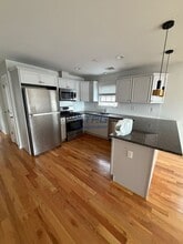 Building Photo - 131 Bergen St