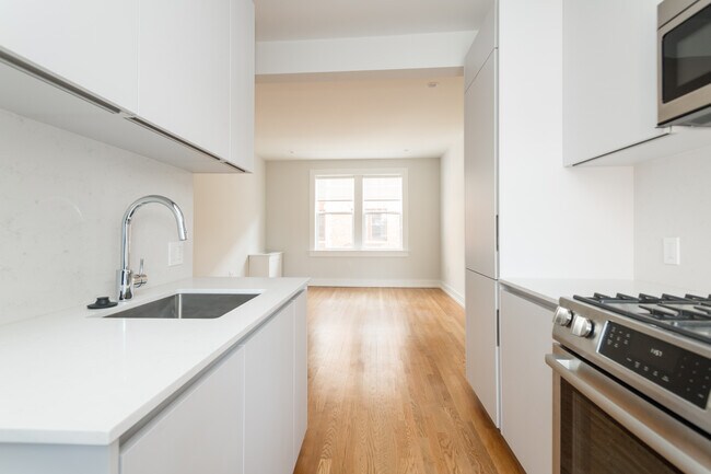 Building Photo - 17a Forest St. Unit 32