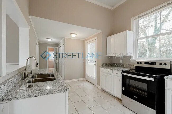 Foto del edificio - 2566 English Ave