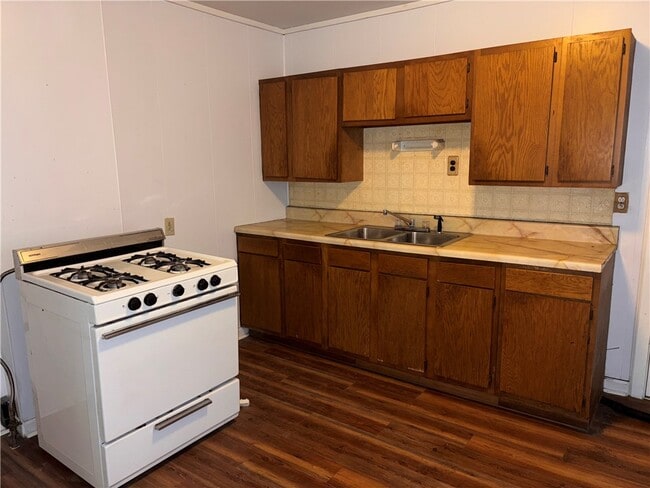 Building Photo - 100 Fairbanks St