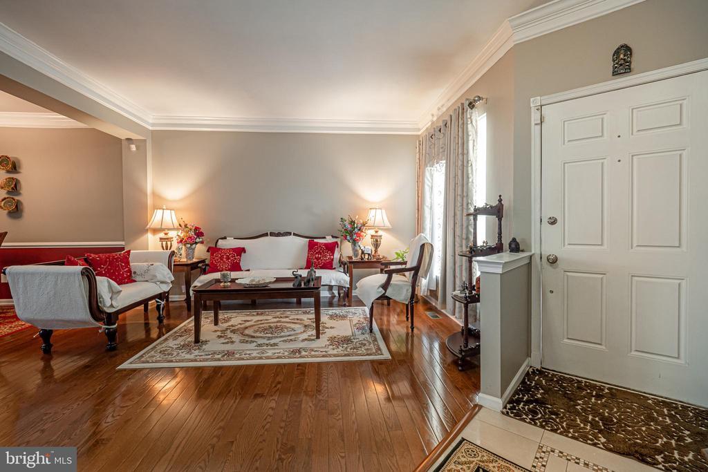 Foto principal - 227 Birchwood Dr