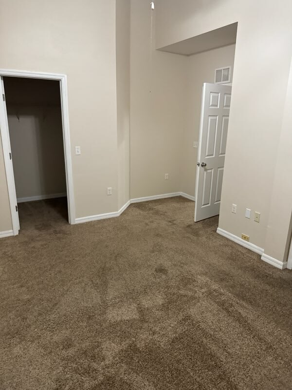 Building Photo - 7522 39th Pl N