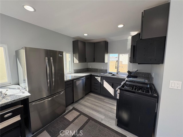 Foto del edificio - 3608 W 116th St