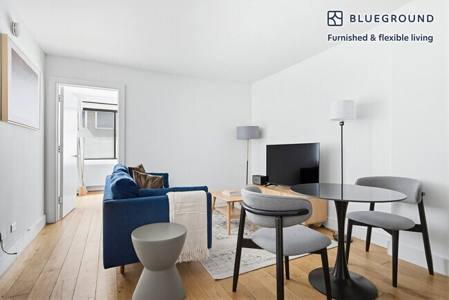 Foto del edificio - 230 E 44th St