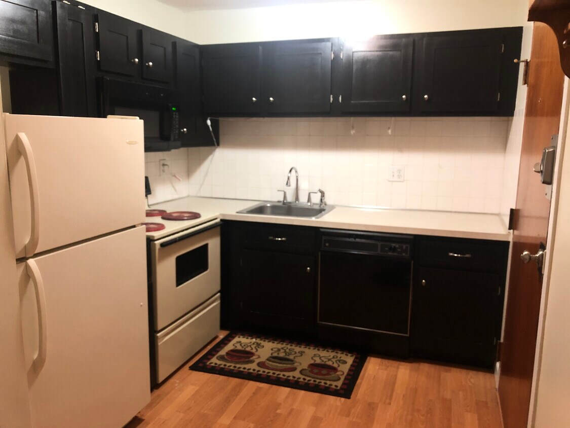 Foto principal - 2108 Phillips Rd