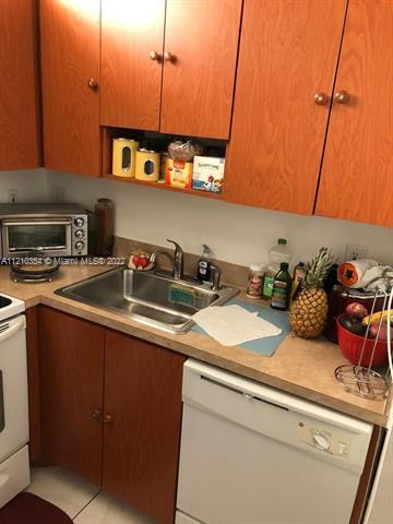 Foto del edificio - 11150 Royal Palm Blvd