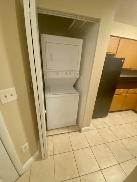 Building Photo - 2550 SW 18th Ter