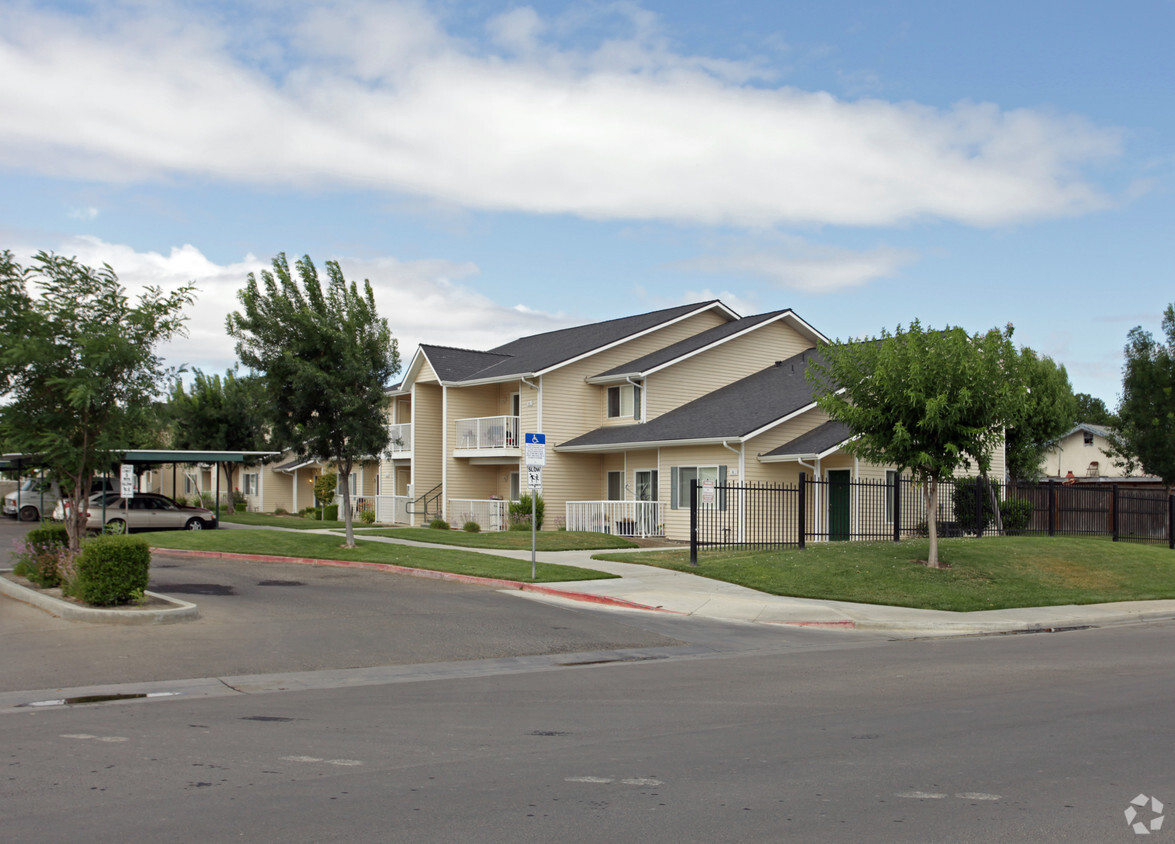 Primary Photo - San Joaquin Vista Apartments