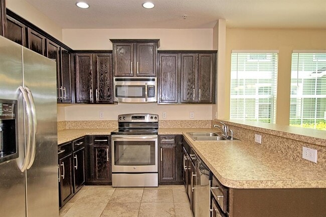 Building Photo - 10243 Lake District Ln