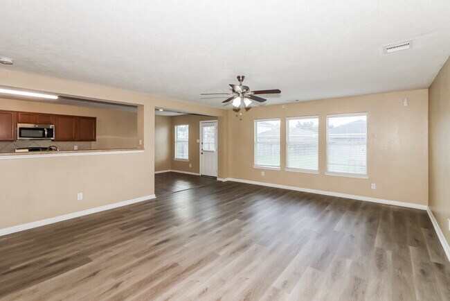 Foto del edificio - 20710 Tayman Oaks Dr