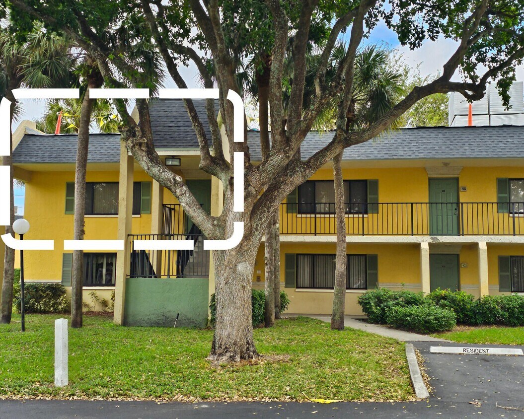 911 Meadows Cir Unit 911, Boynton Beach, FL 33436 Condo for Rent in
