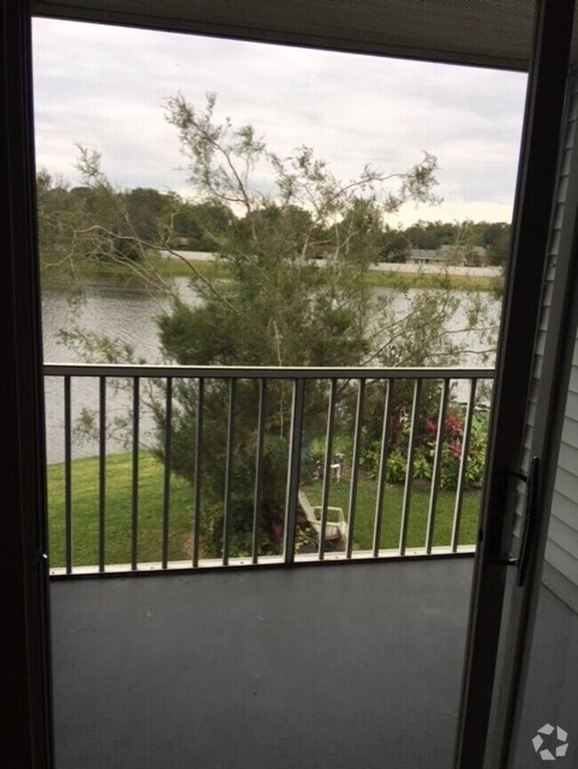 The Gables At Lakeside Apartments under 3,000 Kissimmee, FL 4